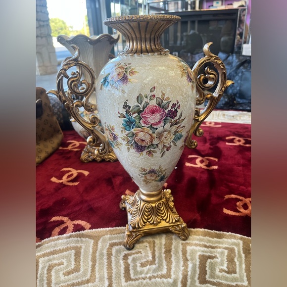 Ceramic Flower VaseCreative Vintage Ceramic Vase Artistic Home Decor✨✨✨